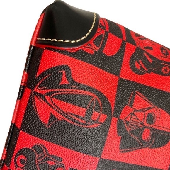 Dooney & bourke Disney "The Dark Side" Star Wars Half Marathon crossbody - Picture 7 of 11